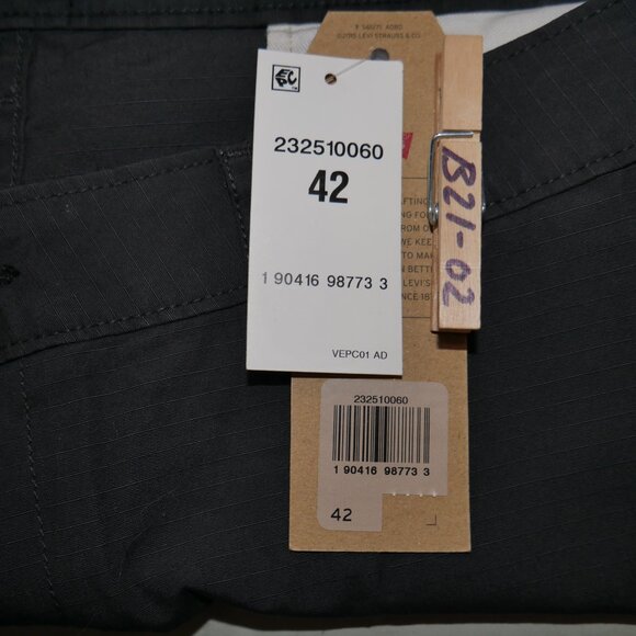 Levi's Carrier Cargo Shorts Men's Size 42 Loose Fit Ripstop Utility Gray NWT - Picture 5 of 10